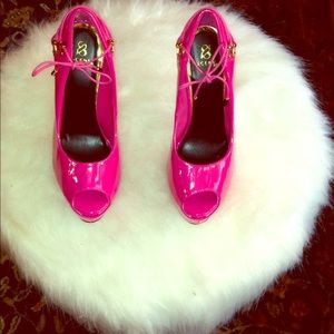 Hot pink high heel pumps NEW